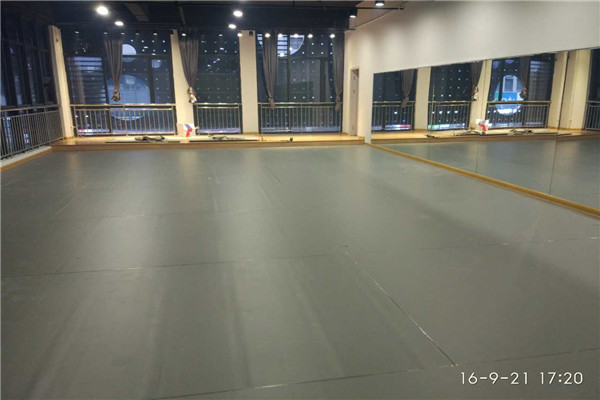 舞蹈地胶--浙江杭州吉的堡英语培训班成功案例